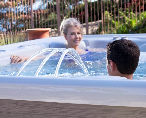 Hot Spring-Highlife-2014-Grandee-NXT-Ice Gray-Monteray Gray-Lifestyle-Mom-Son01