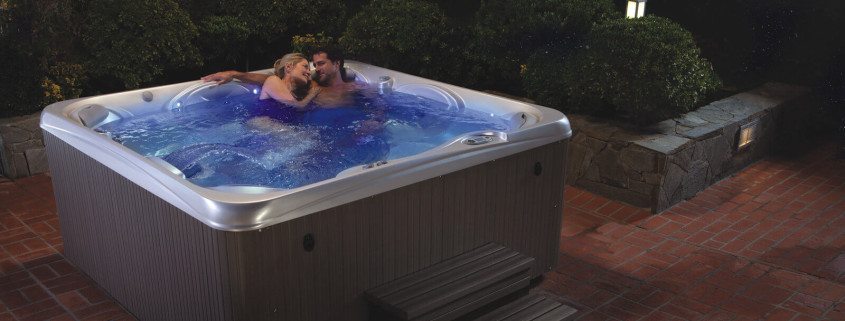 Hot Spring-Hot Spot-2015-Rhythm-Pearl-Coastal Gray-Lifestyle-Couple-Night