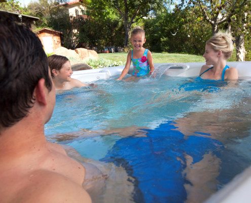 Hot Spring-Hot Spot-2015-Rhythm-Pearl-Coastal Gray-Lifestyle-Couple-Night