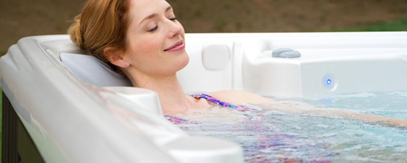 6 Ways a Hot Tub Can Help You Be Your Best Self in 2020